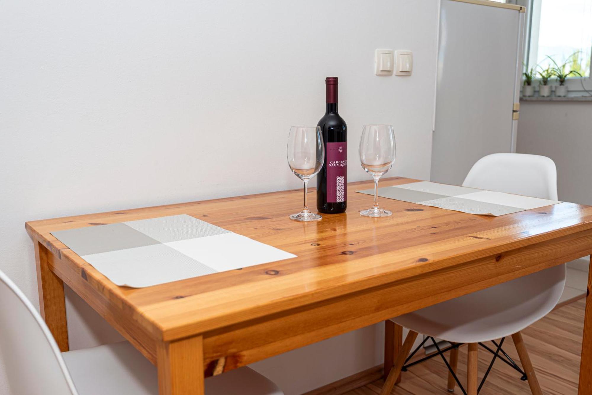 Apartments Veronika Паг Екстериор снимка