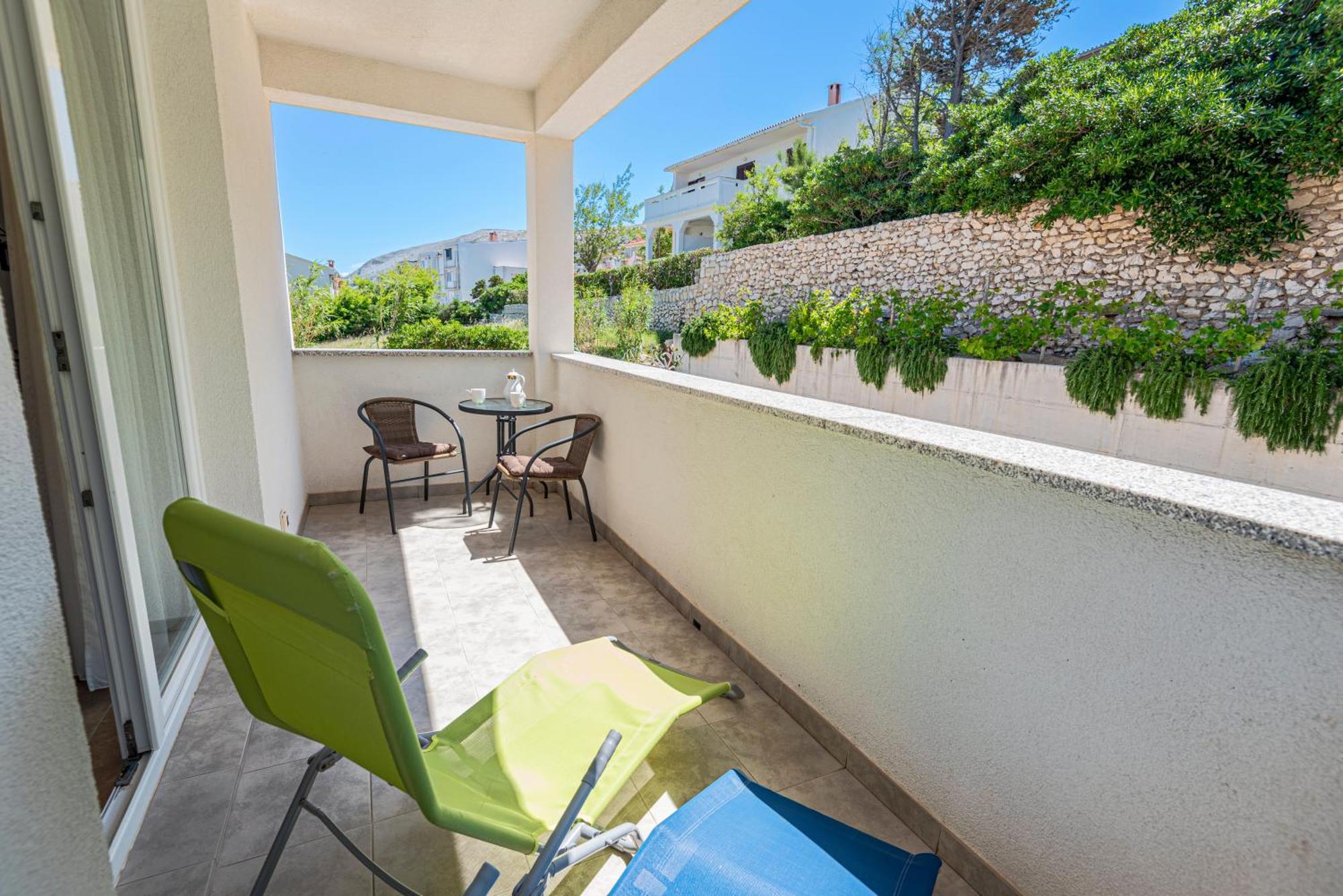 Apartments Veronika Паг Екстериор снимка
