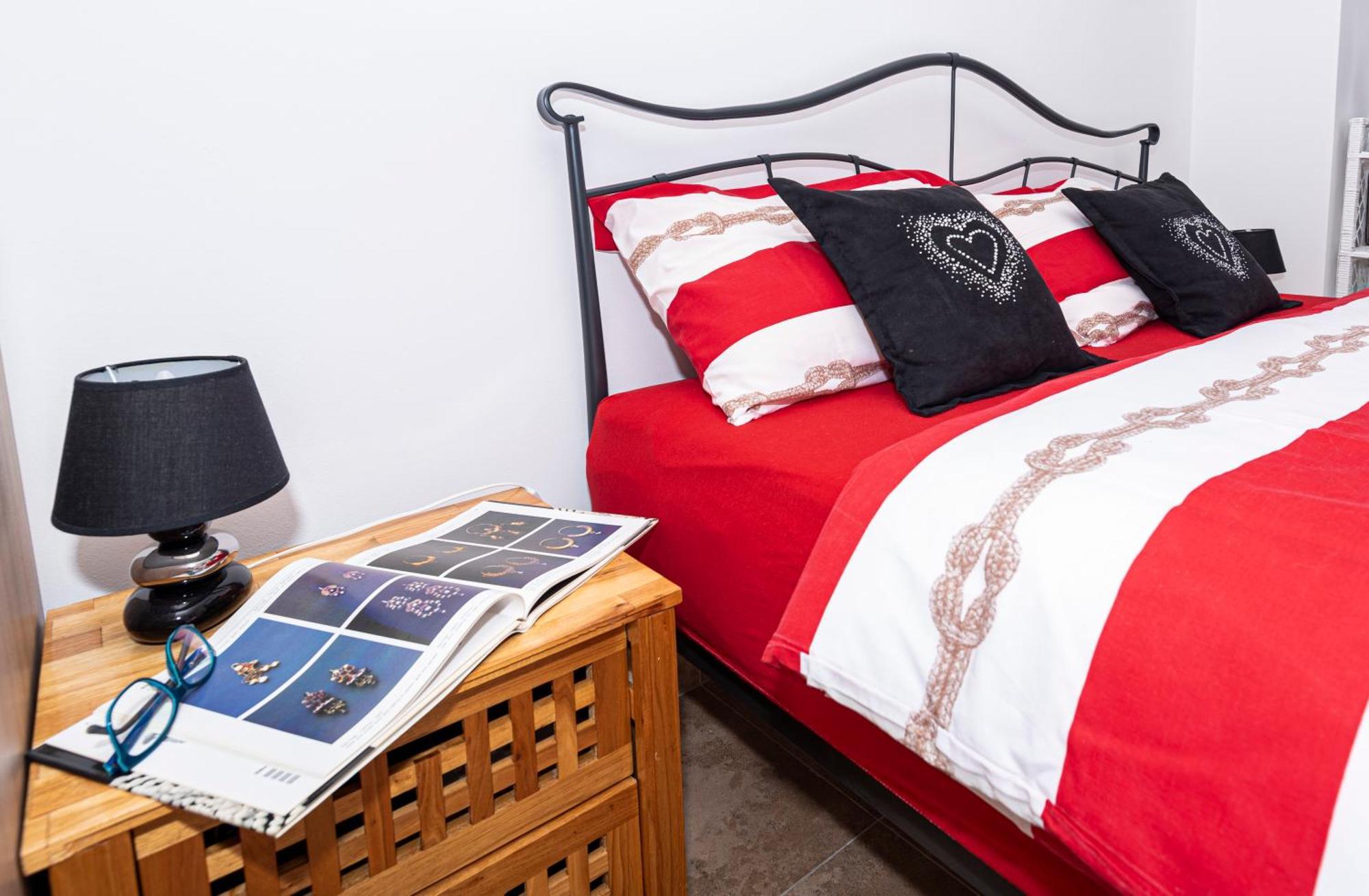 Apartments Veronika Паг Екстериор снимка