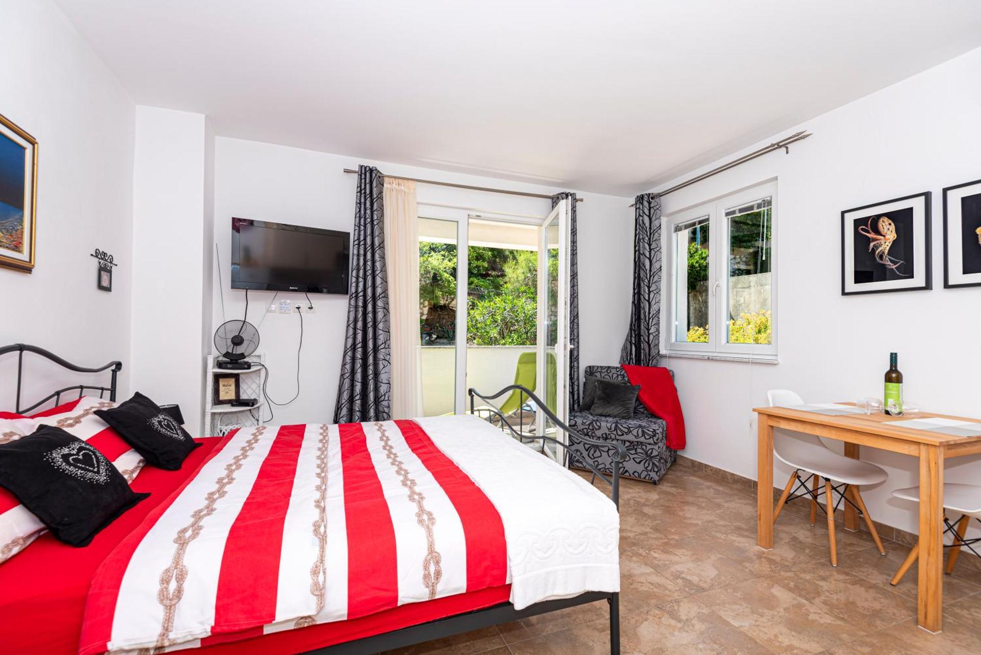 Apartments Veronika Паг Екстериор снимка