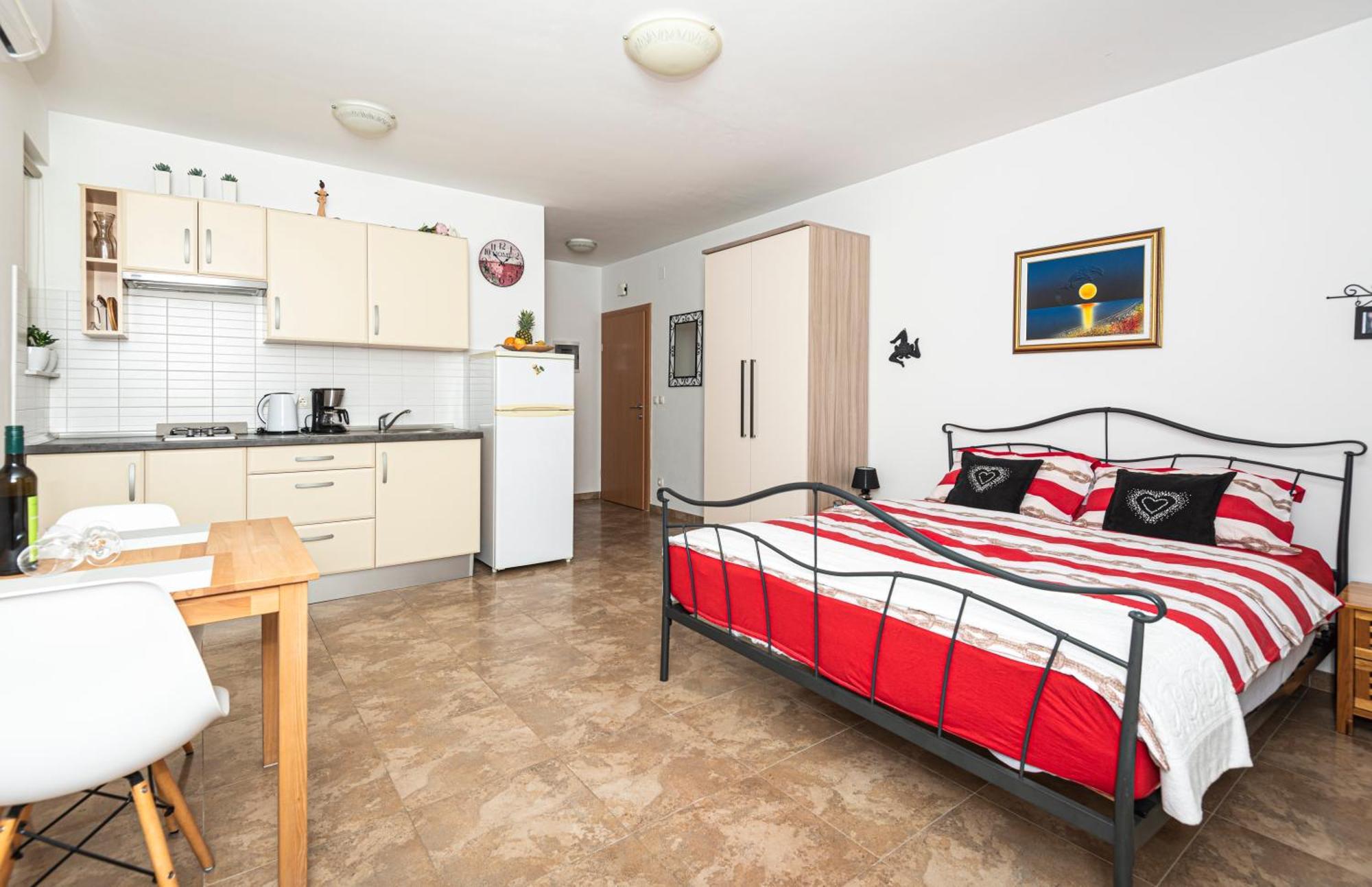 Apartments Veronika Паг Екстериор снимка